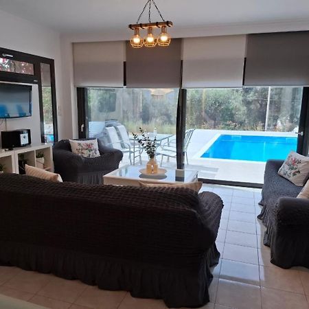 Villa Nicolas ปลาตาเรีย ภายนอก รูปภาพ