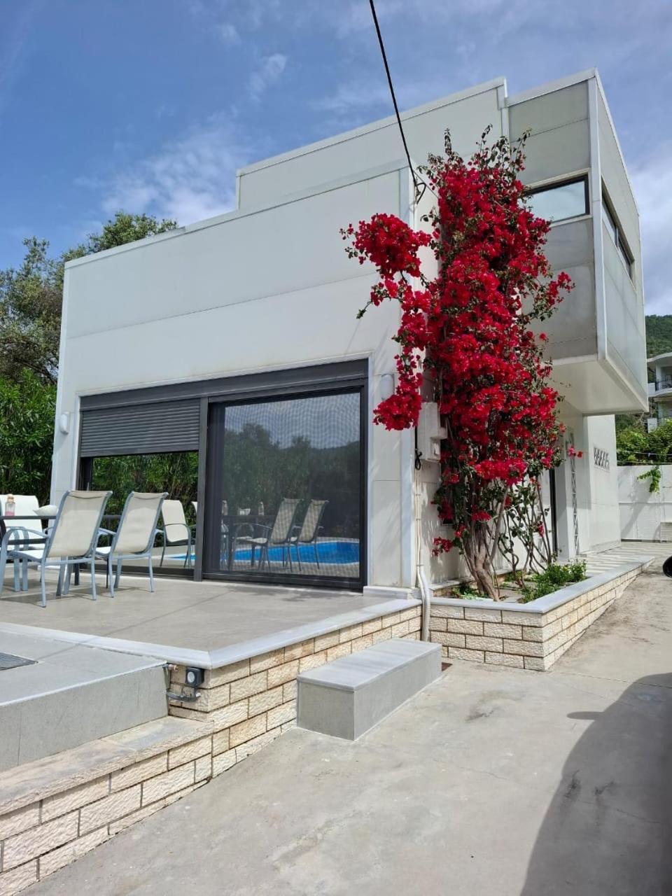 Villa Nicolas ปลาตาเรีย ภายนอก รูปภาพ