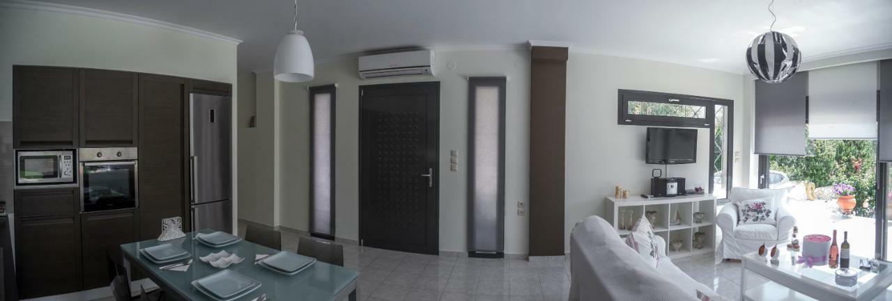 Villa Nicolas ปลาตาเรีย ภายนอก รูปภาพ